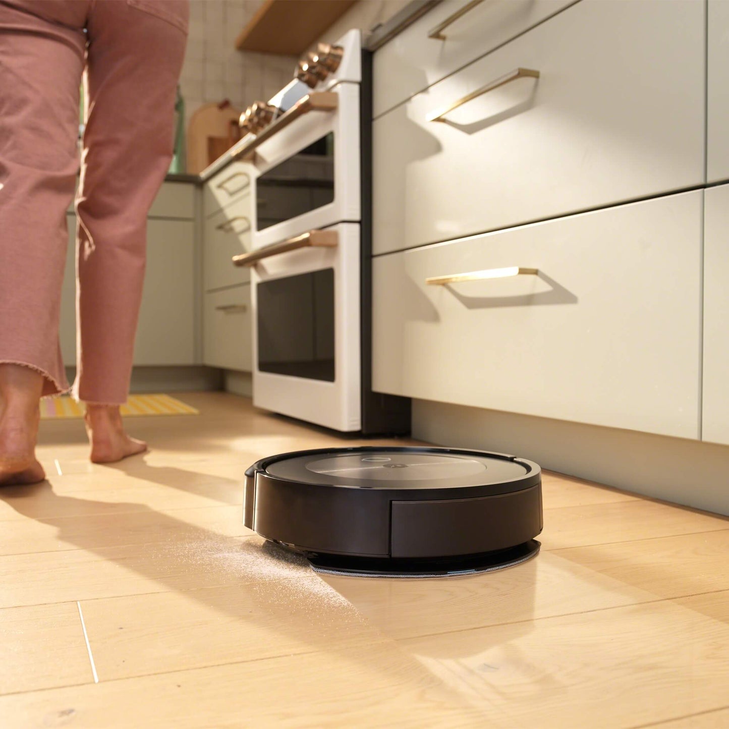 iRobot Roomba Combo® j5+ robotstøvsuger og - gulvmoppe